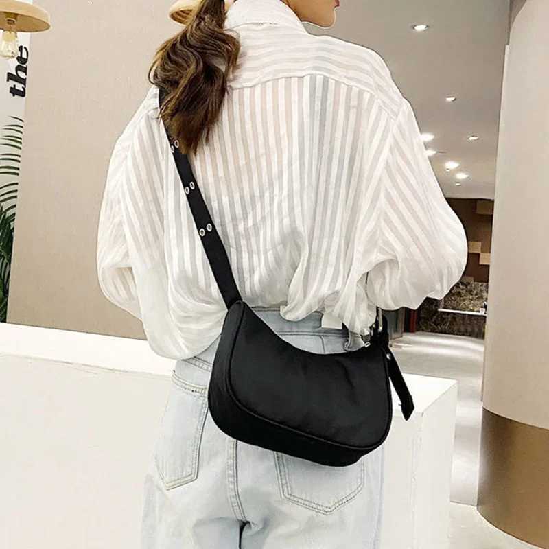 Casual Shoulder Bags For Women Black Waterproof Nylon Crossbody Bag Cool Underarm Handbag Purse Y250819