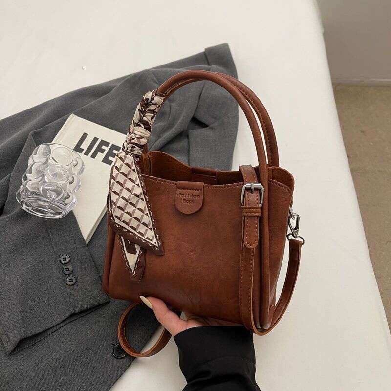 Handbag Women 2025 Spring Summer New Forest Style Ins Shoulder Versatile Crossbody Bucket Bag for Going Out