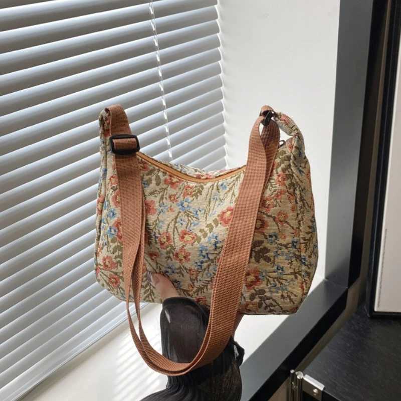 New Fashion Shoulder Bag Spring and Autumn Women Crossbody Bag Vintage Prints Underarm Single Shoulder Bag Casual Simple Elegant Y250819