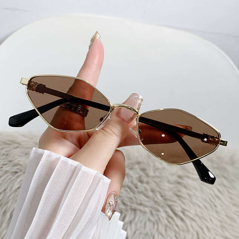 Designer Fashion Diamond-Shaped for Women 2025 New Small Frame Metal Sunglasses
