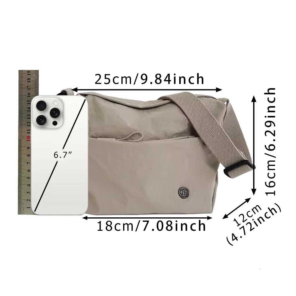 Ultra-light Nylon Crossbody Bag for Women Adjustable Wide Strap Lightweight Womens Bag Zipper Closure Stylish Messenger Bag Y250819