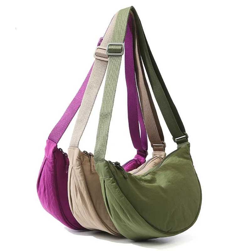 New Color Womens Nylon Shoulder Bag Casual Sports Female Hobos Crossbody Bags Fashion Large Female Fanny Pack Purse Handbags Y250819