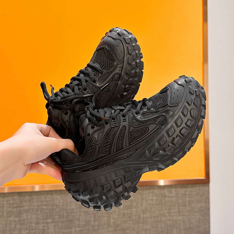 2024 Four Seasons New Paris Tire Ins Men and Women Thick Sole Height Increasing Fashion Dad Couple Shoes