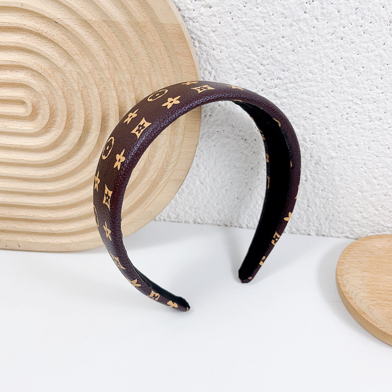2025 New Retro Designer Hairpin Elegant Headband Leather Color Printed Checkered Wide Border Simple Facial Cleansing And Hair Pressing Accessory Hairp
