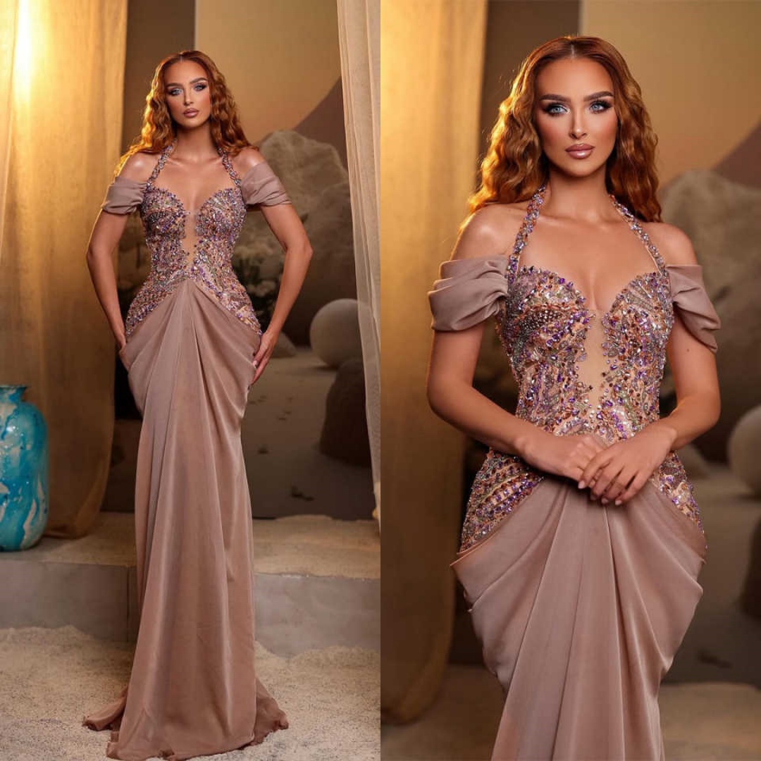 Stunning Evening Dresses Halter Neck Off Shoulder Mermaid Prom Party Dresses Crystals Beadeds Prom Gowns Customized