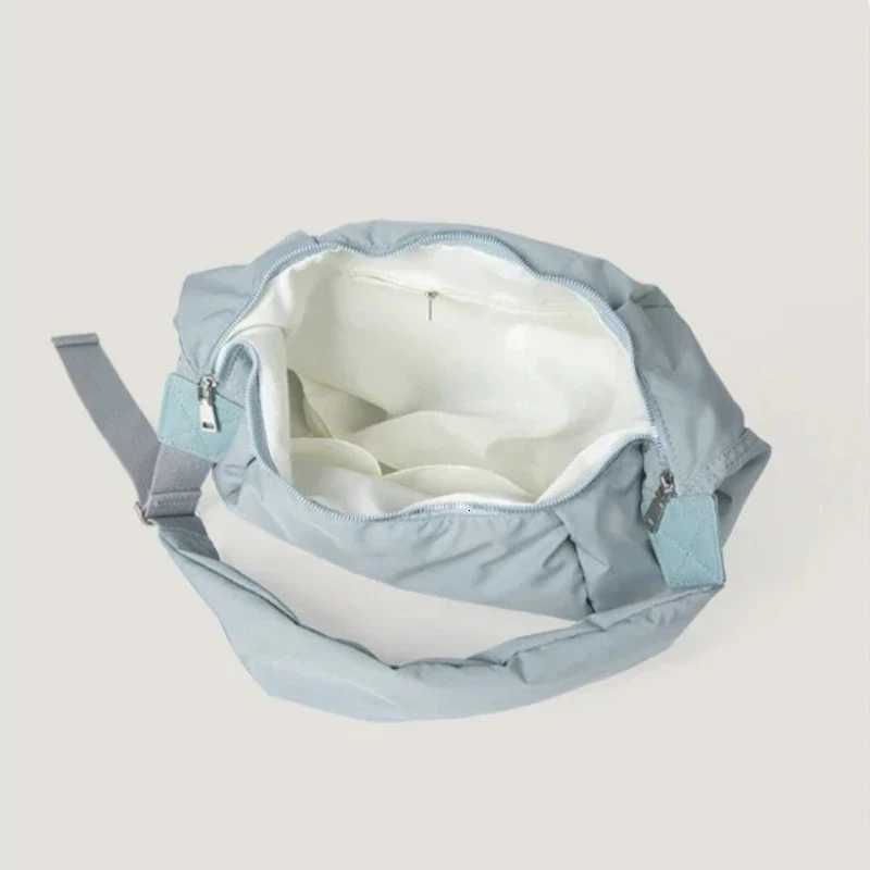 Ins Lightweight Nylon Cloth Shoulder Crossbody Bag for Womens Versatile Commuting Lodging Style Dumpling Bag Y250819