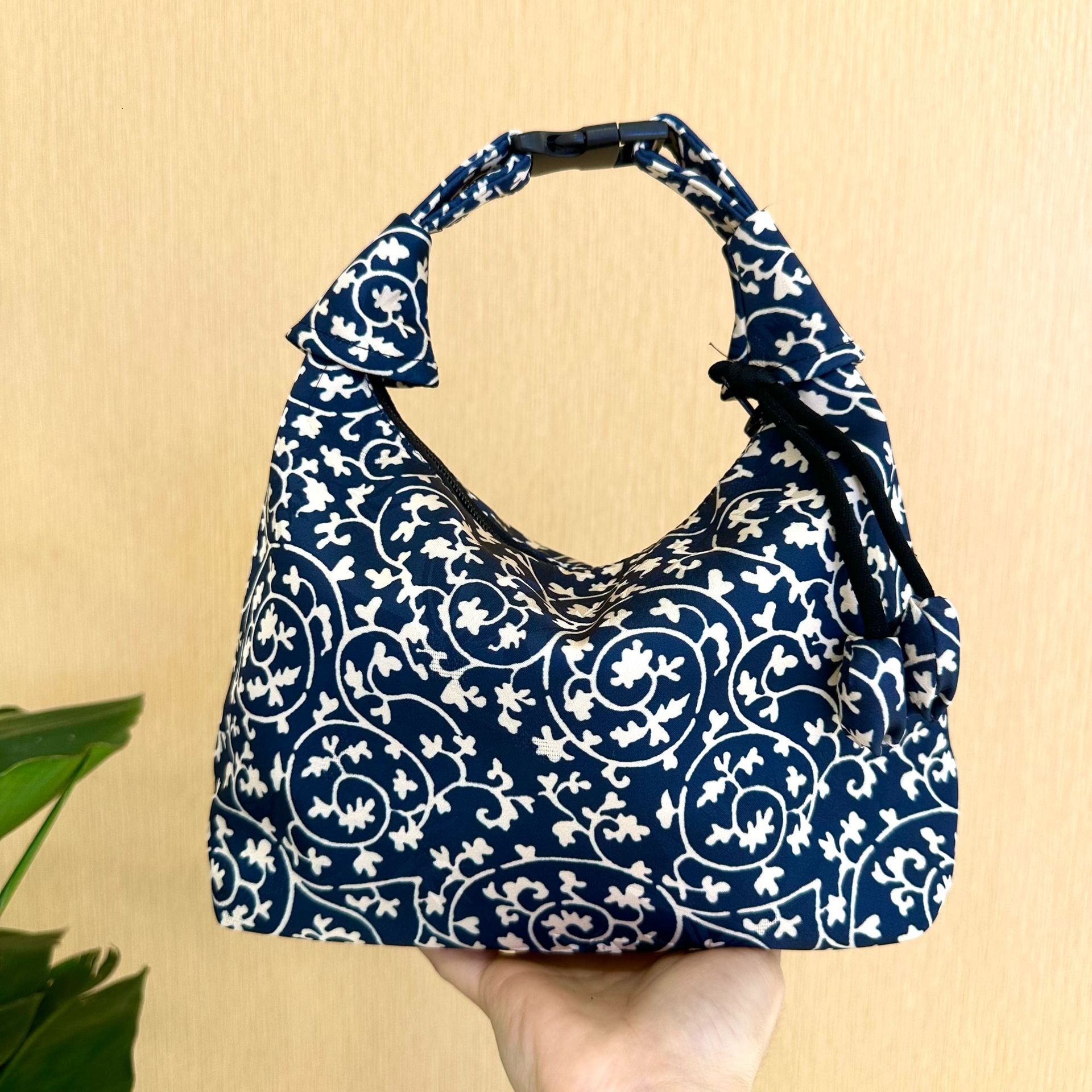 Autumn 2025 auspicious cloud silk crescent shaped crossbody bag Chinese retro trend handbag women's crossbody bag designer bag women's shoul