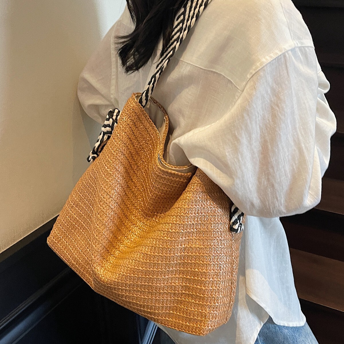 Beach Vacation Women's Colorful Woven Bag Free Shipping Designer Luxury New Large Capacity Casual Commuter Shoulder Tote Bag Leisure Shopping Han