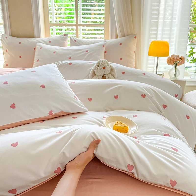 Heart Duvet Cover Cute Red Love Hearts Printed Bedding Sets 3 Pcs Kids Girls Kawaii Pattern Comforter Covers for Bedroom Decor Y250819