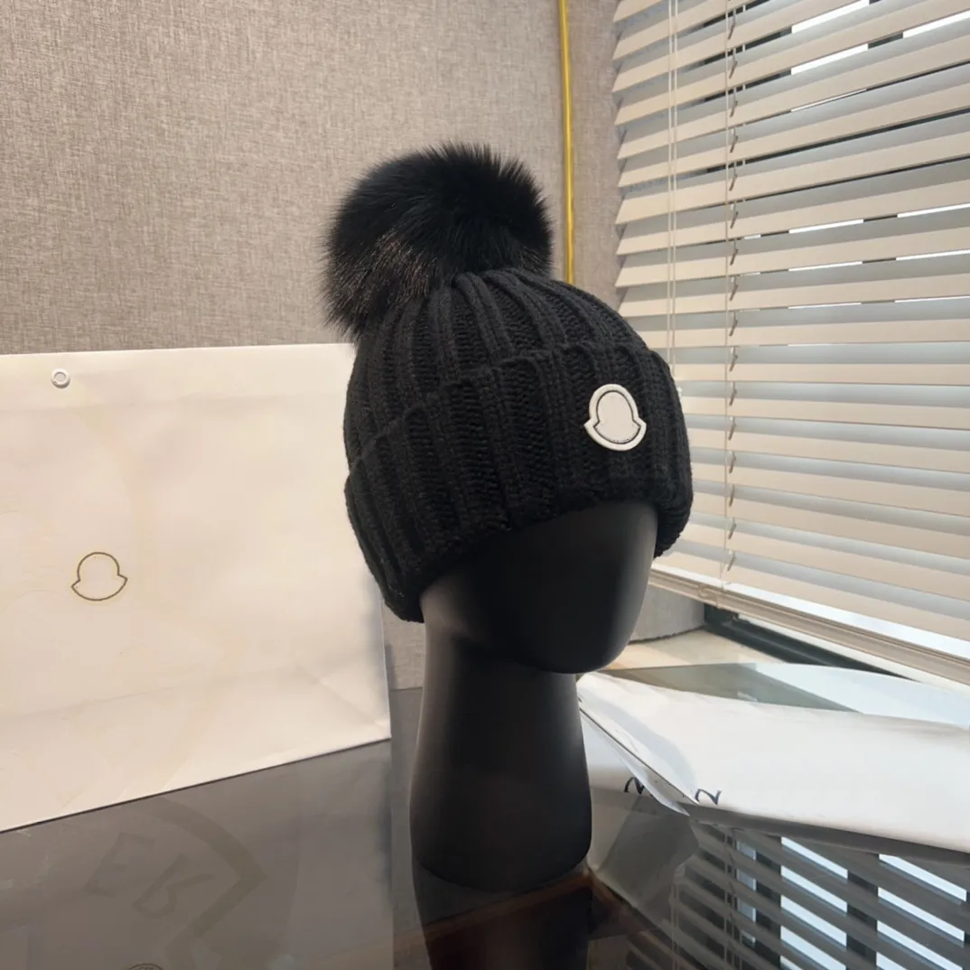 Designer beanie cap hat men bonnet for women winter hats brand plaid soft hat high quality luxury plush schemeEveryday Casual Versatile Eye catching Personality