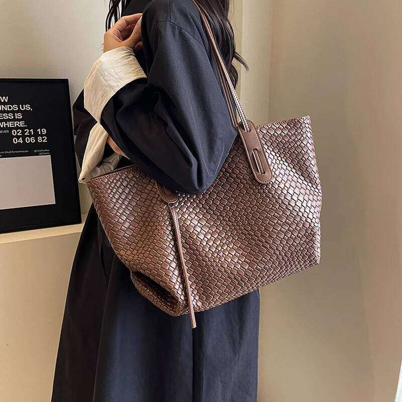 Vegan Leather Tote For Women Large Capacity Commuter Purse Minimalist Shoulder Bag Adjustable Strap Work Ready Chic