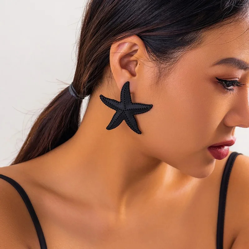 1Pair of Summer Sea Tie Classic Ins Wind Starfish Stud Earrings for Women Cartilage Trqagus Ear Piercing Jewelry Gift 250811