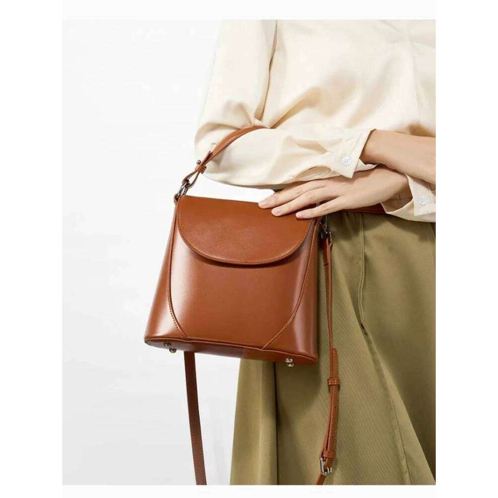 Designer Bags Genuine Leather Handbag Elegant Ladies Noble Shoulder Cross Body French Style Girls Small Phone Bag Card Slot Fashion Luxury Bag