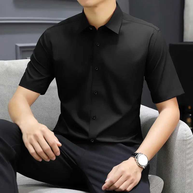 New Mens Business Casual Solid Color Short Sleeved Shirt for Summer Fashion No Ironing Comfortable and Versatile Top Y250819