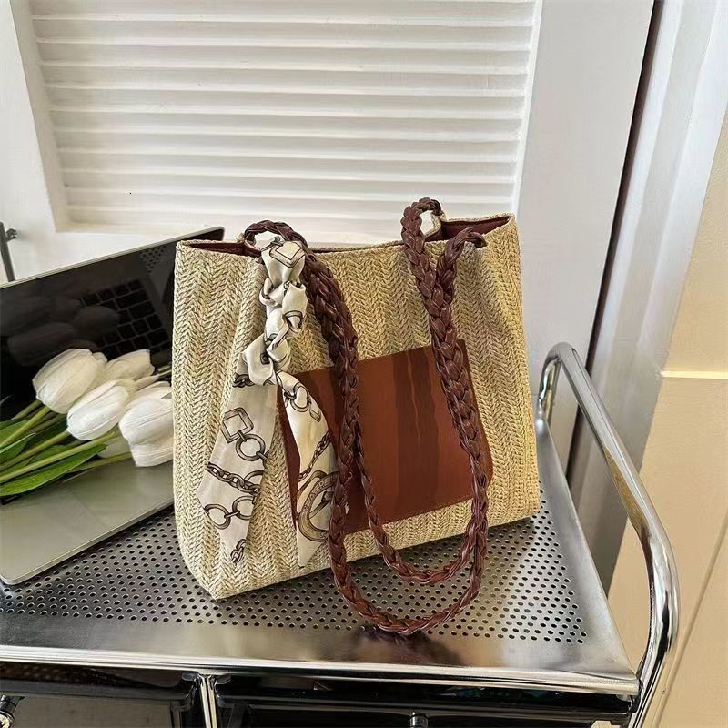 Designer bags for autumn 2025 women's shoulder bags daily style bags women's crossbody bags casual style bags designer shoulder bags trendy 
