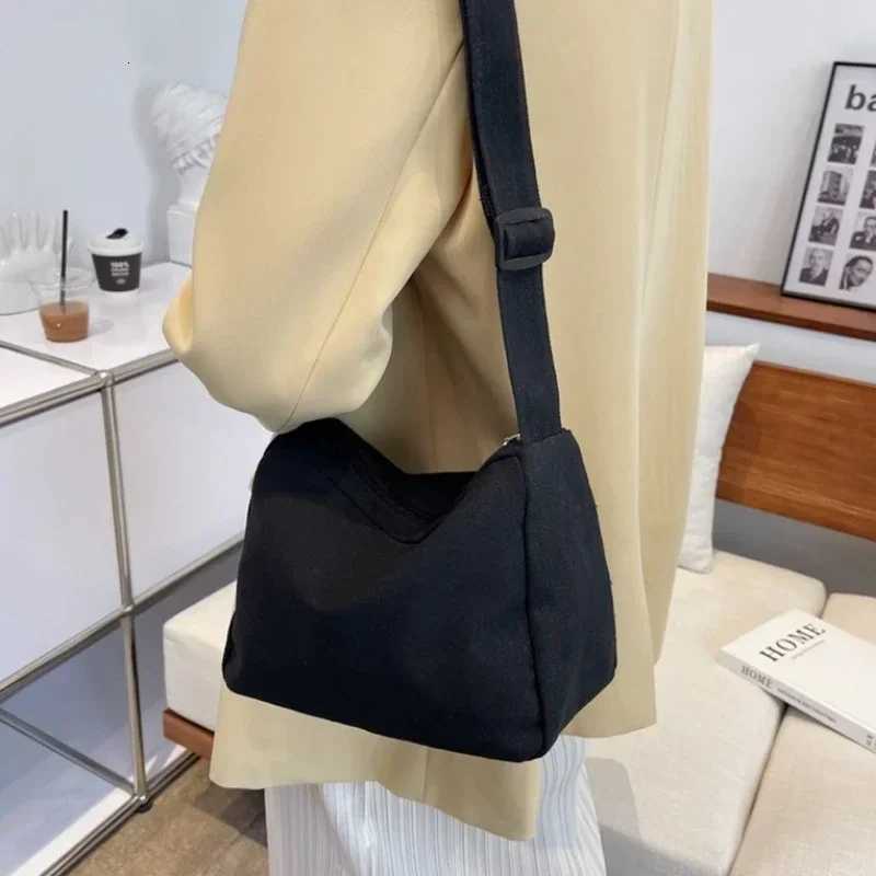 2024 Large-capacity Shoulder Bag New Womens Fashion Simple Commuter Messenger Tote Bag Black Purses and Handbags Y250819