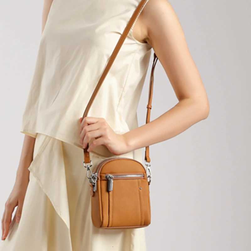 Toptrends Genuine Leather Mini Crossbody Bags For Women 2025 Designer Shoulder Purses Travel Phone Ladies Handbags Y250819