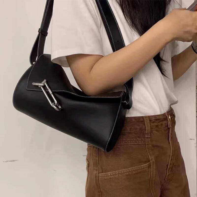 Autumn And Winter New Lock Box Interlock Black Senior Small Square Bag Fashion Leather One Shoulder Crossbody Underarm Sheep