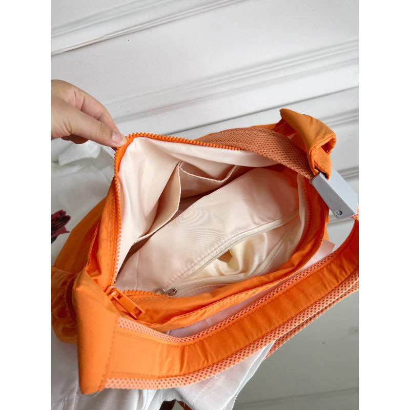 2025 Autumn Sunscreen Waterproof Lightweight Canvas Bag Large Capacity Casual Women's Shoulder Bag Fashion Women's Shoulder Bag Designer Bag