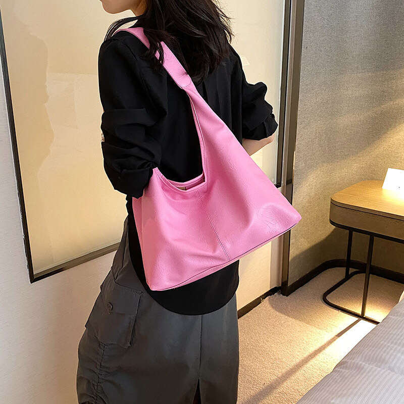 Soft Casual Designer Bags Large Capacity for Women 2025 New Trendy Versatile Shoulder Fashionable Handheld Bucket Bag