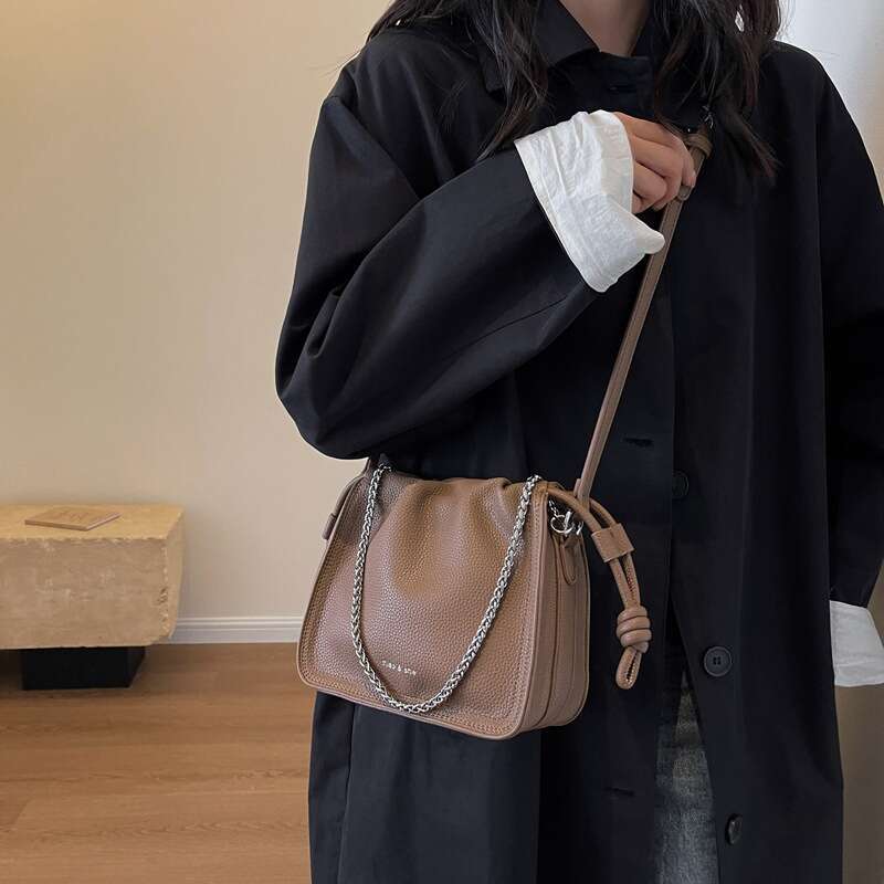 Trendy Small Designer Bags for Women 2025 New Summer Simple Versatile Chain Shoulder Crossbody Korean Style Bucket Bag