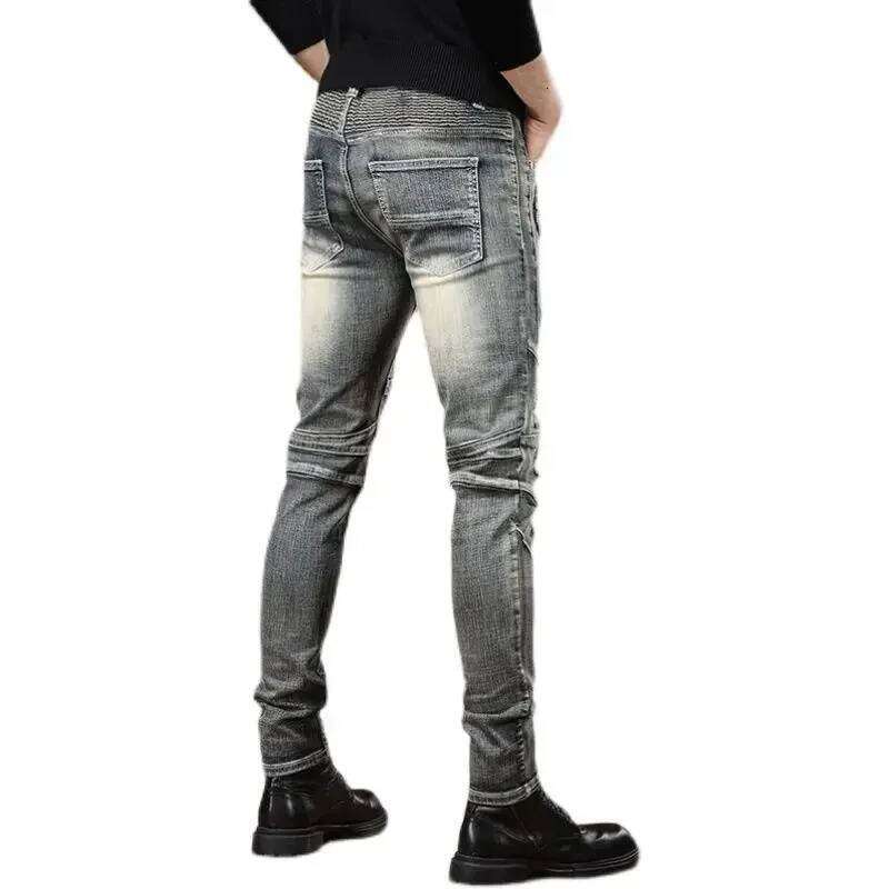 Broken Man Cowboy Pants with Holes Ripped Pockets Torn Tapered Jeans for Men Trousers Classic High Quality 2024 Trend Stacked Xs