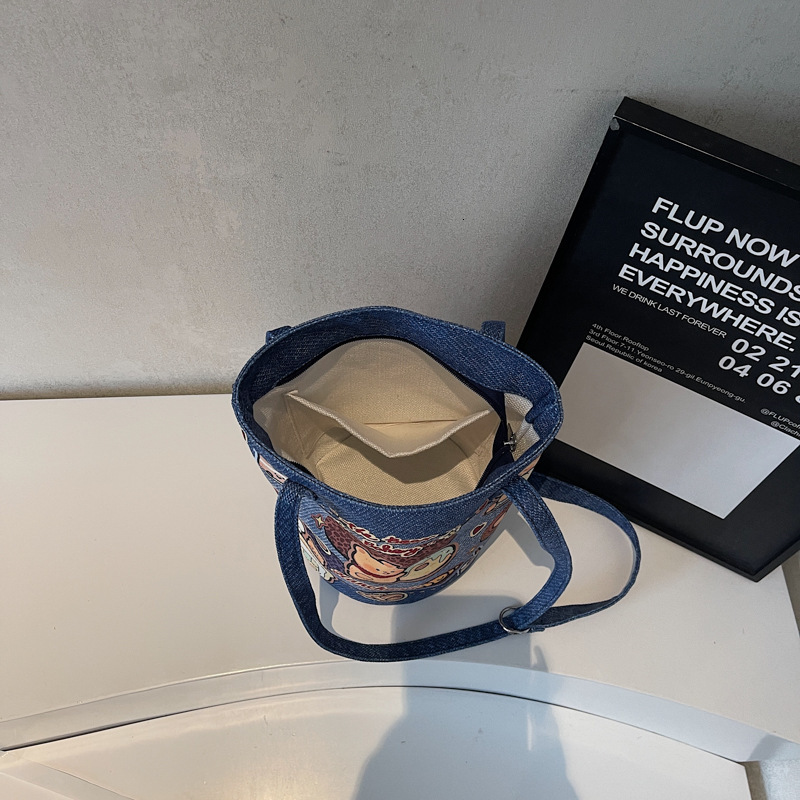 Autumn New Women s Shoulder Bag Minimalist Art Women s Bucket Bag New Cute Cartoon New Women s Crossbody Bag Printed Casual Personality Autumn New Des