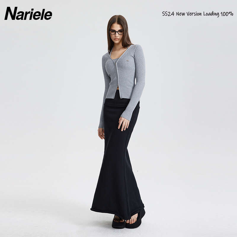 Heyhenry Autumn Style Hot Girl V-Neck Solid Color Fake Two-Piece Slim Halter Neck Long Sleeve Knitted Sweater For Women B5