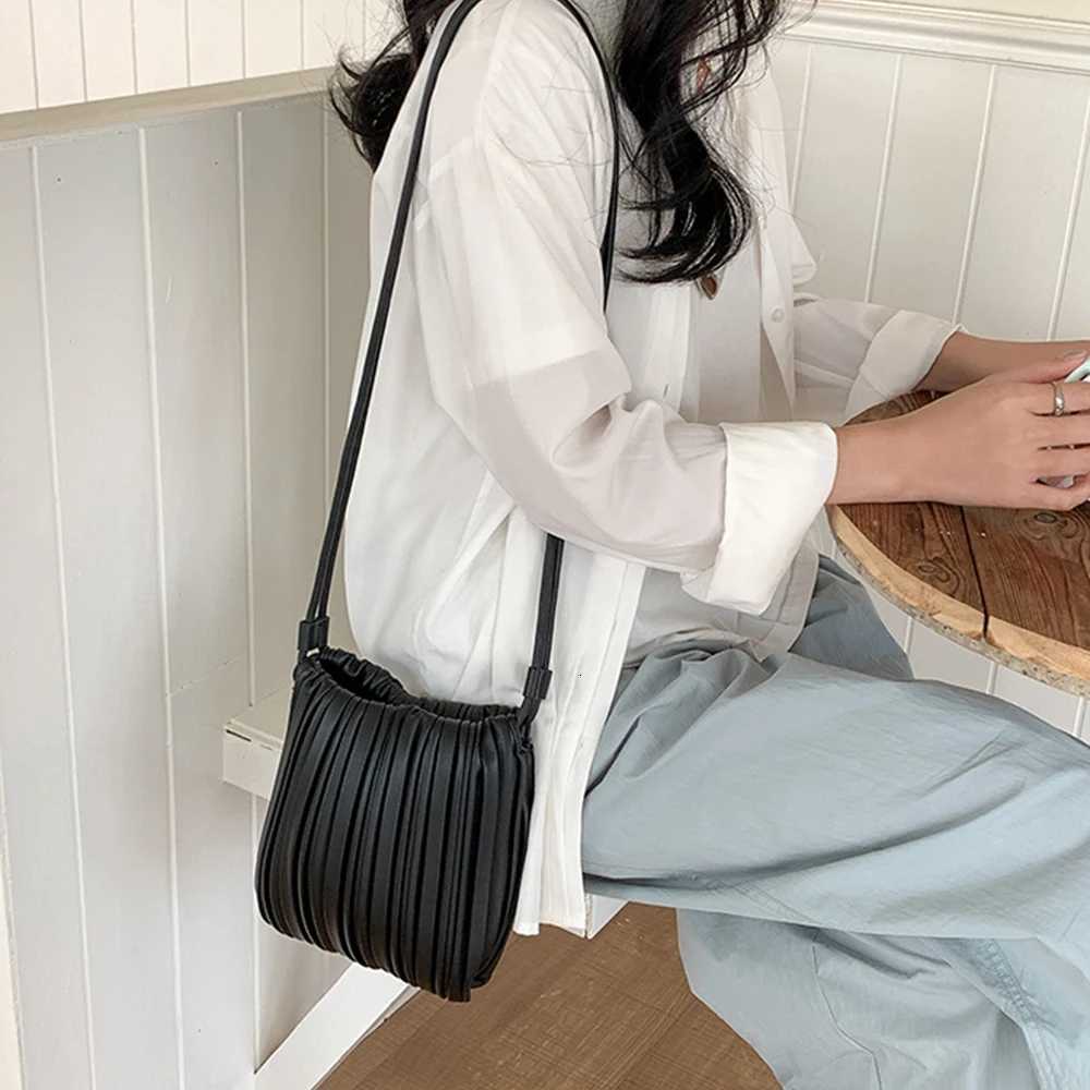 Summer Fashion New Crossbody Bag Womens PU Single Shoulder Mini Bag Versatile Pleated Casual Small Square Bag Ruched NEW Y250819