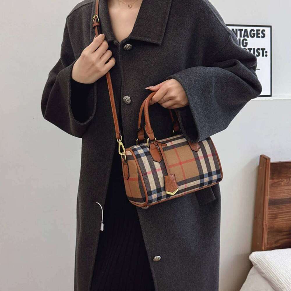 Classic Stripe Plaid Pattern Shoulder Bag PU Large Capacity Crossbody Tote Adjustable Strap Zip Closure Handbag For Daily Use