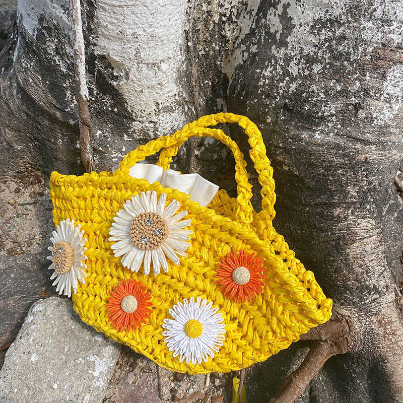 Cute and energetic handmade woven embroidered handbag with floral patterns, large capacity, casual and versatile, fashionable vacation handbag