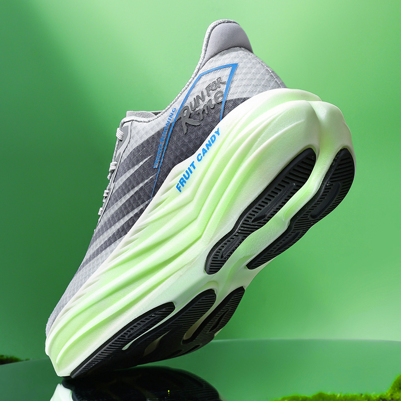 new free shipping designer Shoes outdoor trainer Running shoes Blade bottom shock absorption lightweight classic sport shoes for men and woman green