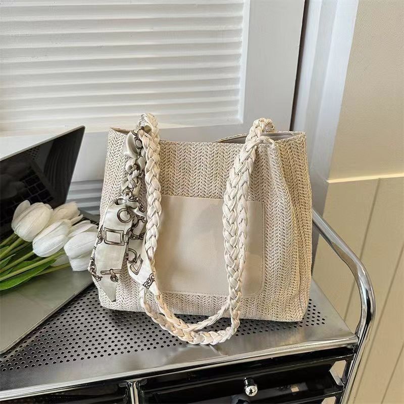 Designer bags for autumn 2025 women's shoulder bags daily style bags women's crossbody bags casual style bags designer shoulder bags trendy 