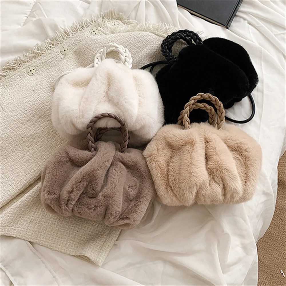 Woman Soft Plush Shoulder Bag New Fashion Autumn And Winter Korean Version Simple Crossbody Bag For Traveling Shopping Handbags Y250819