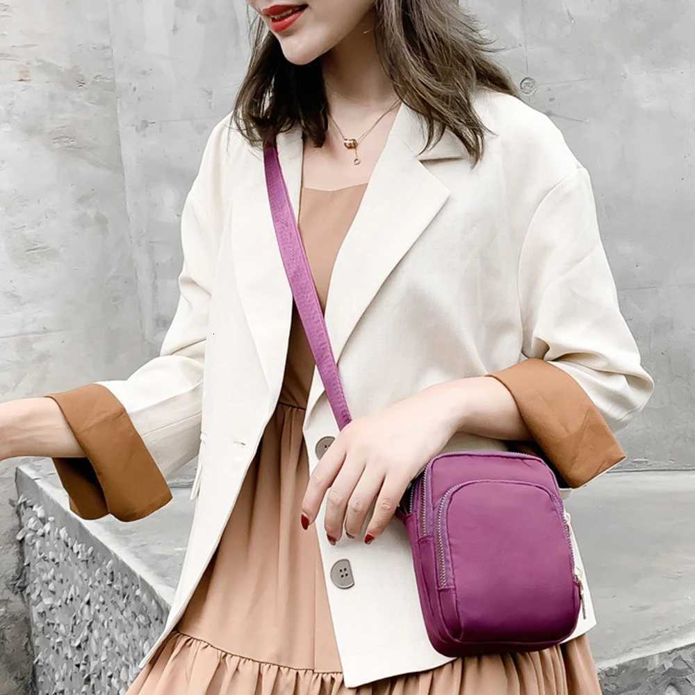 The Lion King Women Shoulder Bags Cell Phone Purse Crossbody Shoulder Strap Handbag Female Bags Teenagers Causal Bag Gift Y250819