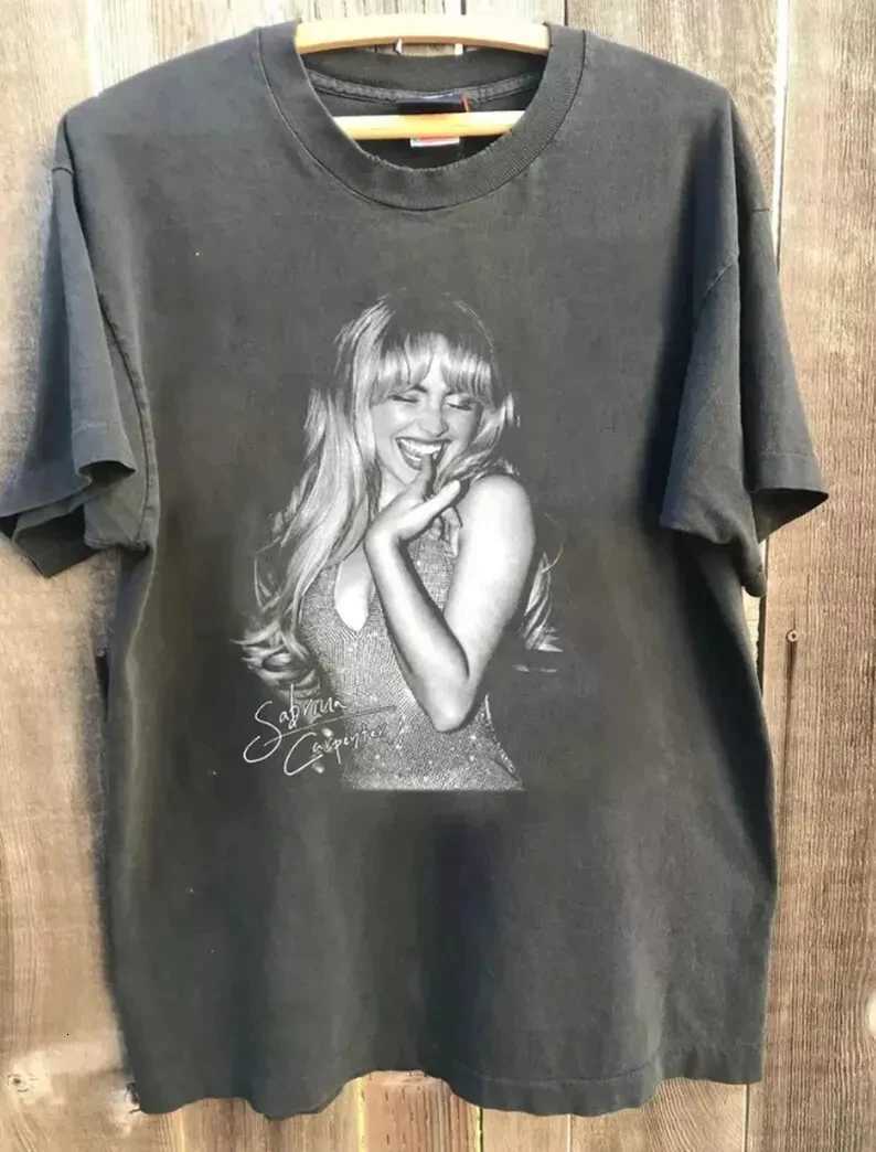 Sabrina Carpenter T-Shirt Unisex Retro 90s Sabrina 2025 Tour T-shirt Mens T-Shirt Black Cotton Tee Short Sleeve Shirt Unisex Y250819