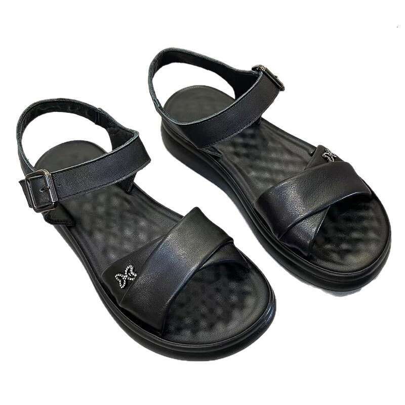 2025 Summer Women's Soft Sole Butterfly Mom Genuine Leather Versatile Lightweight Outdoor Sandals Plus Size