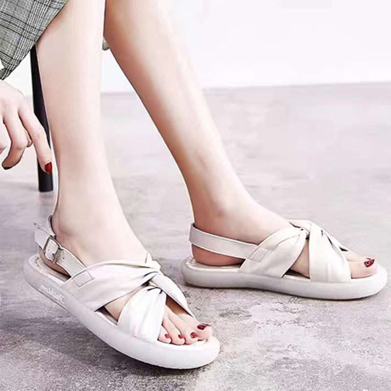 2025 Large Size Genuine Leather Sandals Fairy Flat Fashion Campus Style Student Versatile Soft Sole One-Strap Butterfly Flower