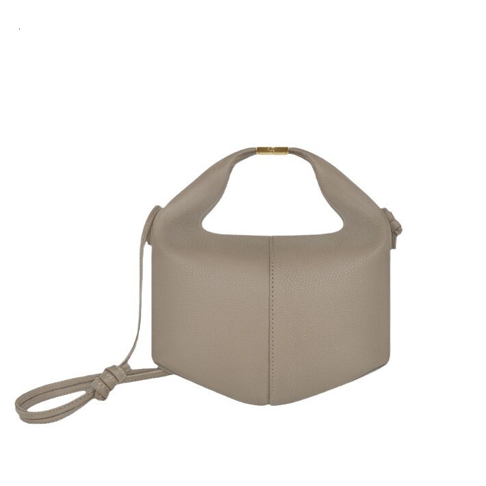 2025 Autumn French style niche shoulder bag genuine leather women's shoulder bag crossbody bag women's crossbody bag designer bag women'