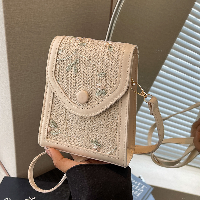 2025 autumn summer women's niche bag new fashion women's crossbody bag fashion single shoulder small square bag women's crossbody bag d