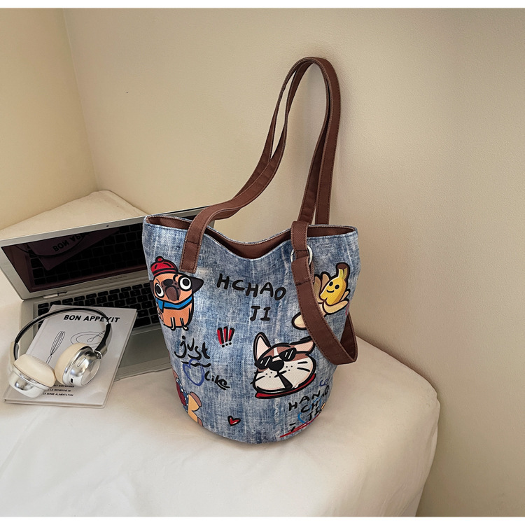 2025 Autumn Cute Dog Printed Commuter Bag Leisure Cute Fashion Bucket Bag Large Capacity Shoulder Bag Art Fashion Canvas Bag Women's Crossbody Ba