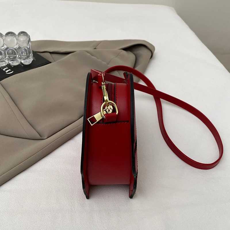 New Arrival Novelty Plant Leaf Shape Purse Cartoon Cute Unique Single Shoulder Crossbody Bags Female Small Leather Cellphone Bag Y250819