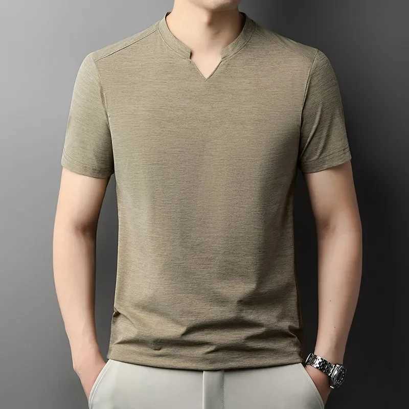 Korean Mens Casual and Fashionable Small V-neck Solid Color Short Sleeved T-shirt Comfortable Summer Versatile Top Y250819