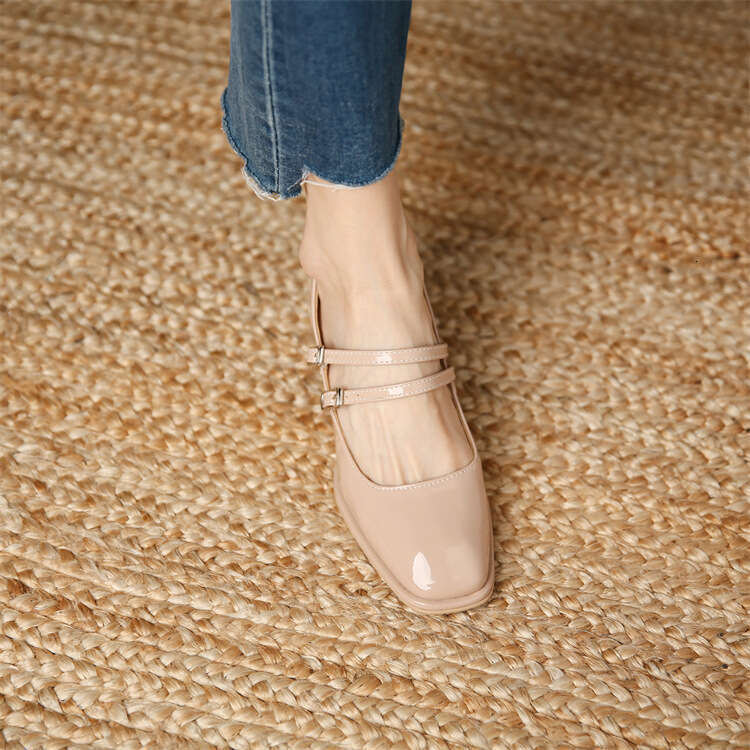 Mary Jane High Heels for Women, Small Size, Versatile Shallow Mouth Single Shoes, Red, 2023 New Style, Chunky Heel, Round Toe, One Strap