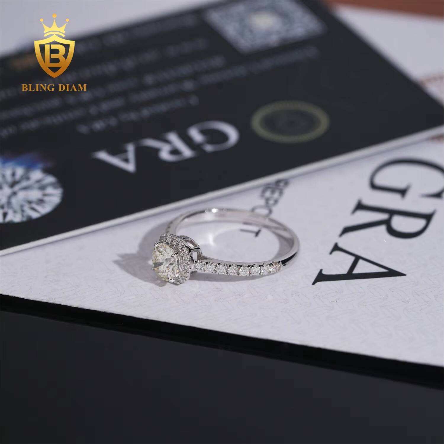 Fashion Style Wedding Jewelry 925 Silver Custom Moissanite Lab Diamond Engagement Ring for Women