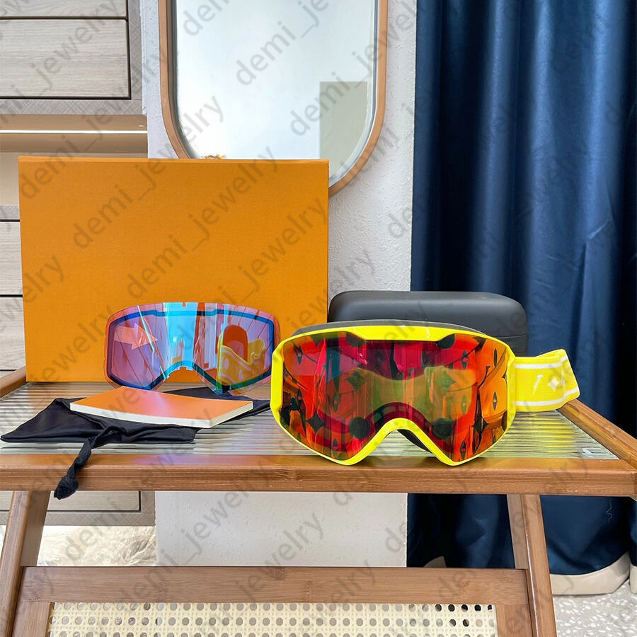 Designer Ski Winter for Men Women Anti-Fog Skiing Goggles Polarized Double-Layer Lens Professional Snowfield Outdoor Eye Protection UV400