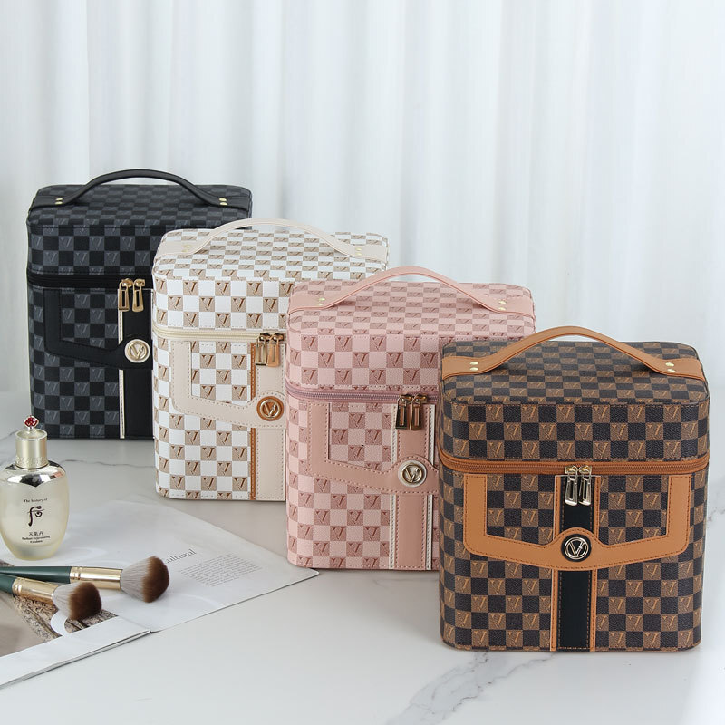 V-shaped Grid Makeup Case large capacity Handheld Skincare Storage Bag for Women High-end Portable Multifunctional designer Travel portable ddmythur