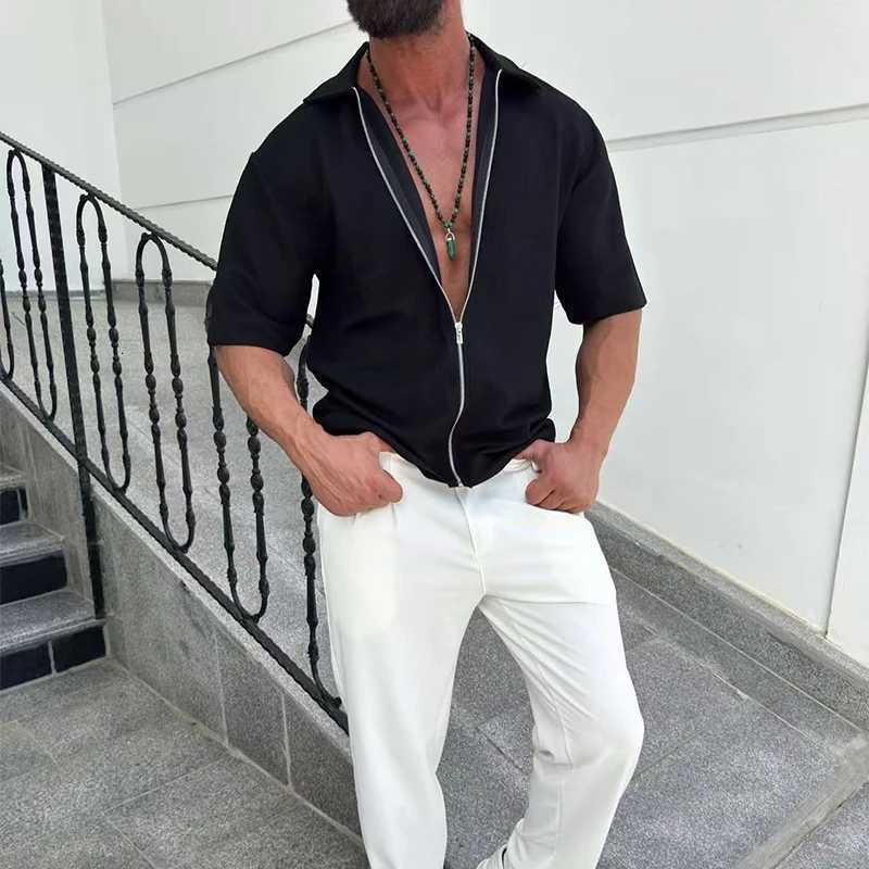 Stylish Solid Color Mens Zip-up Shirts Vintage Turn-down Collar Textured Short Sleeve Shirt For Men Summer New Casual Cardigans Y250819