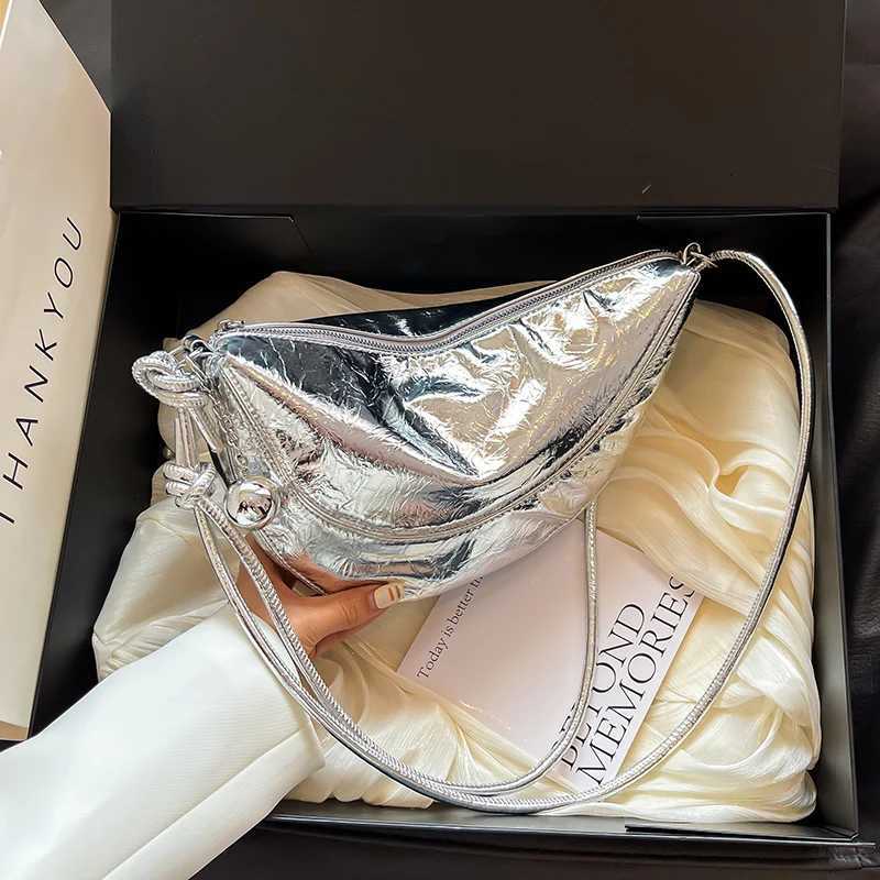 Small Silver Crossbody Bags For Women 2025 Y2k Korean Fashion Designer Female Bucket Bag Lady Shoulder Bag Handbags And Purses Y250819