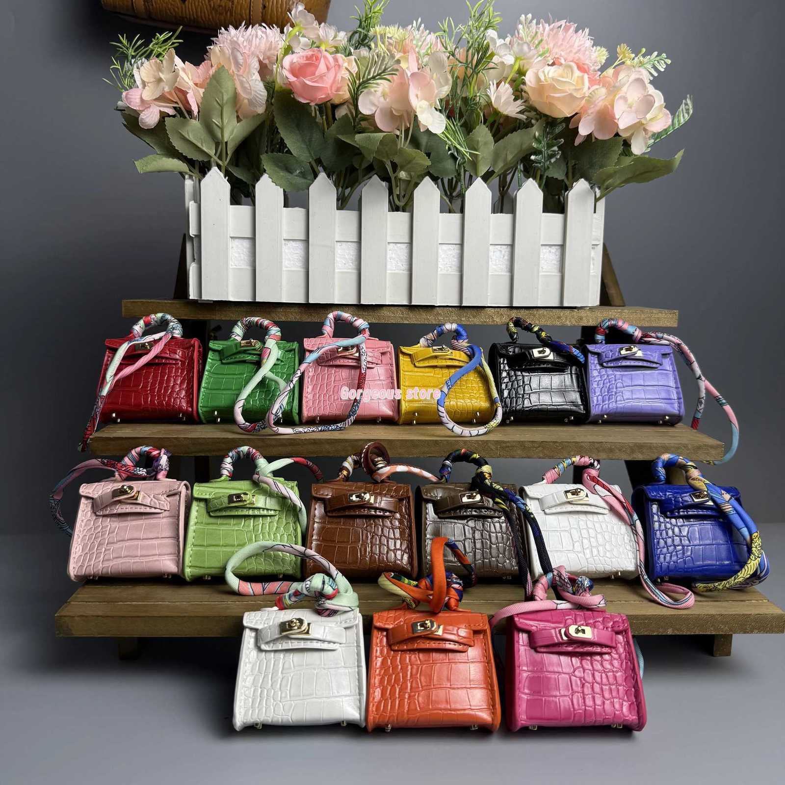 Super Link Mini Long Style Crocodile Pattern Bag Pendant Car Keychain Gift Female Exquisite Creative Earphone Cute Bag Pendant XJ250820